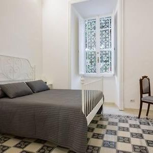 Kamer met een Queen Size Bed
